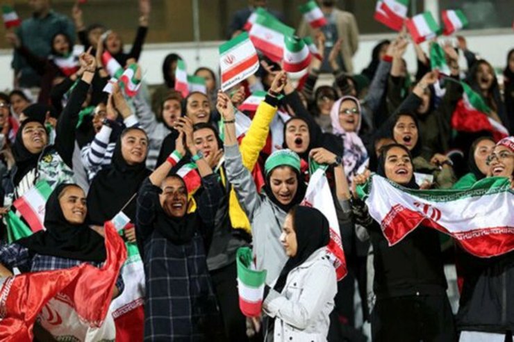 زنان ایرانی دوباره فروردین ۹۹ به ورزشگاه آزادی می‌روند