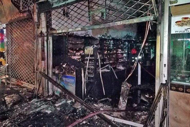 مهار آتش‌سوزی مغازه عطرفروشی در منطقه سیدی مشهد