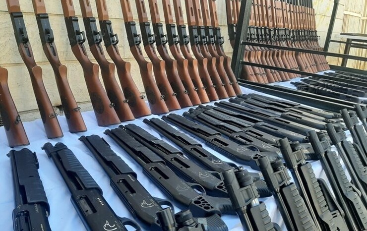 کشف ۲۲ قبضه سلاح غیرمجاز در خرم آباد| ۱۸ نفر دستگیر شدند