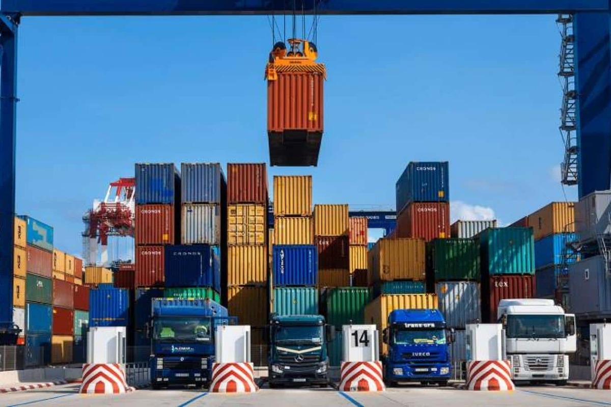 رشد ۲۴ درصدی صادرات و ۱۱ درصدی واردات در خراسان رضوی