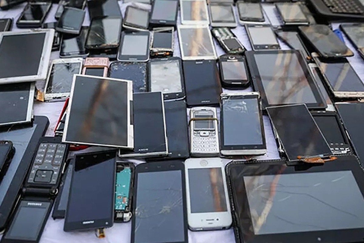 کشف محموله ۱.۶ میلیارد تومانی گوشی موبایل سرقتی در تایباد