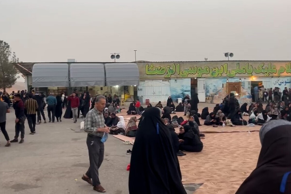 ویدئو | برپایی موکب خانوادگی برای پذیرایی از زائران رضوی در مسیر نیشابور به مشهد