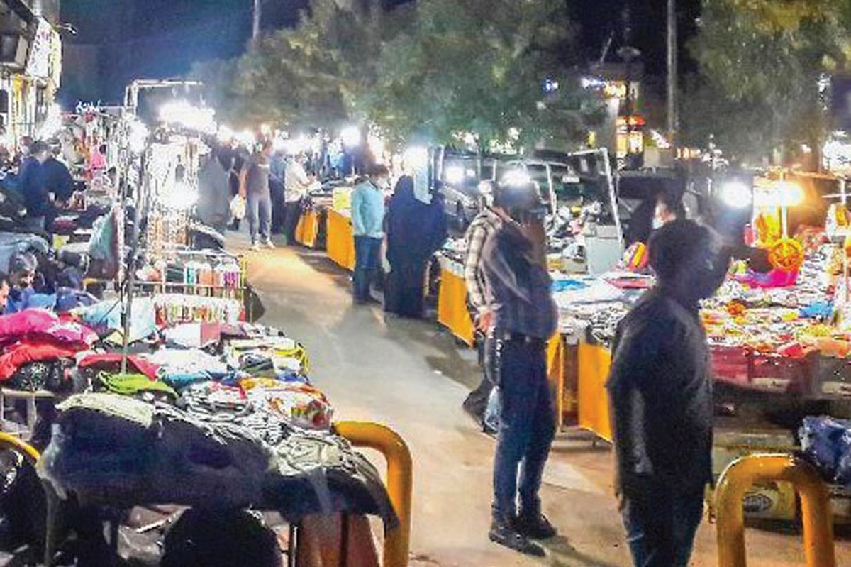 شور زندگی در شب بازار