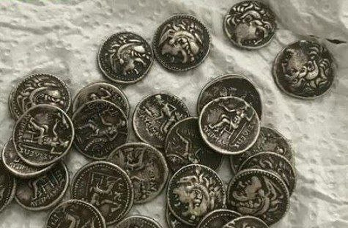 کشف سکه‌های هخامنشی و ساسانی در قم