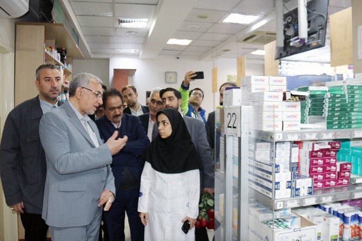 وزیر بهداشت در مشهد: حدود ۹۶۰۰ قلم دارو در تعطیلات نوروزی در کشور توزیع می‌شود