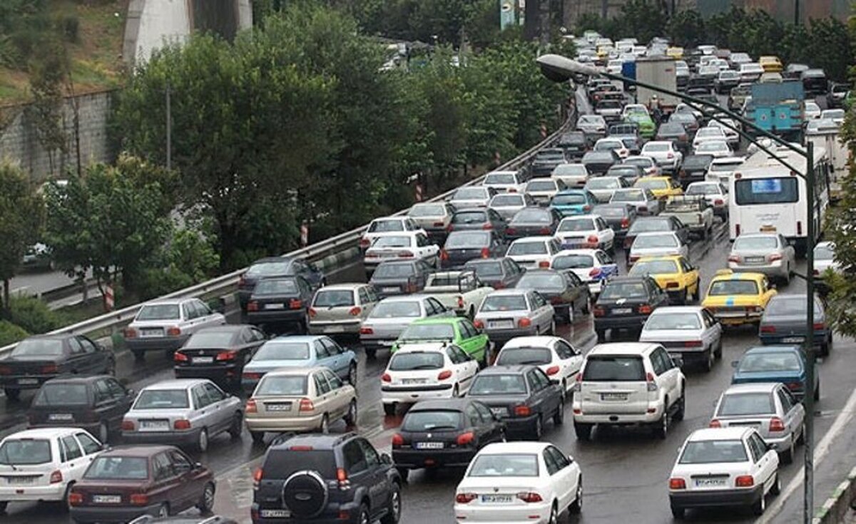 ترافیک و کندی حرکت در پل انقلاب مشهد (۲۸ اردیبهشت ۱۴۰۳)