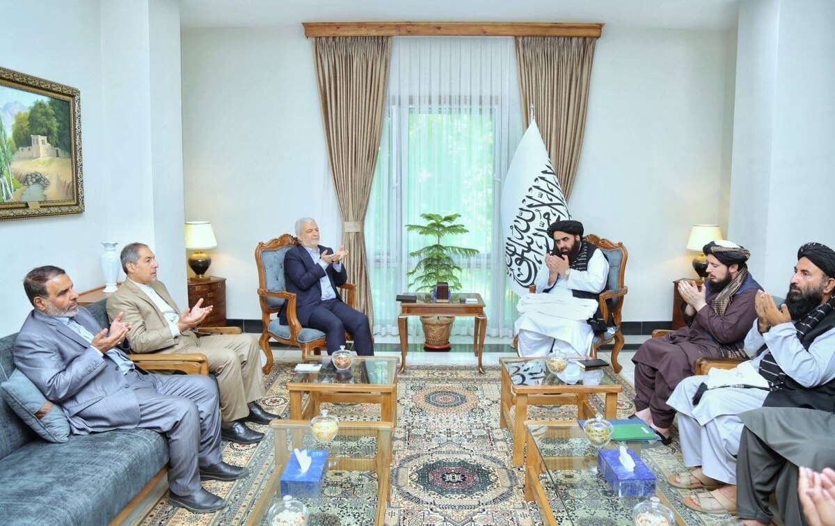 وزیر خارجه طالبان پیام تسلیت ملت افغانستان را به کاظمی قمی ابلاغ کرد
