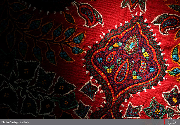 نمايشگاه لباسهاي محلي در مشهد