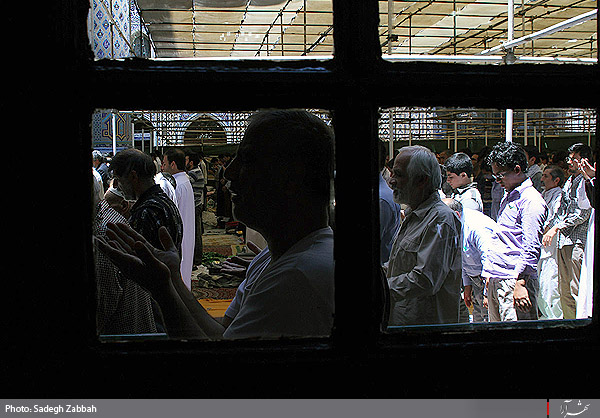 مراسم معنوي اعتكاف در حرم رضوي-1