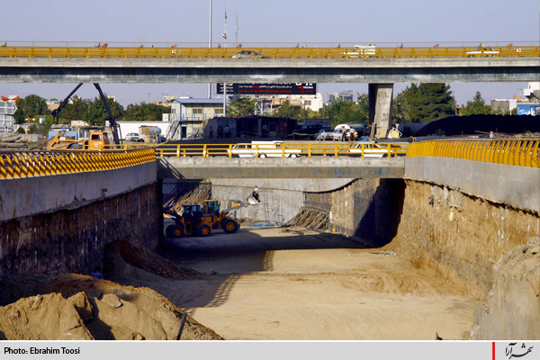 آخرين پيشرفت زيرگذر تقاطع غير هم سطح ميدان جمهوري