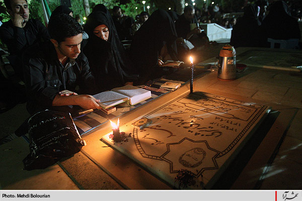 ليله القدر در جوار مزار شهدا- 1