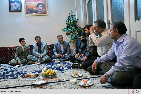 دیدار شهردار مشهد با پدر شهید کاوه