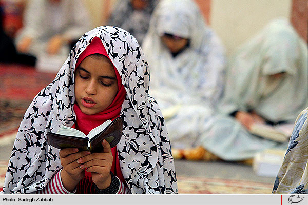 نخستين اعتكاف دانش آموزي كشور در مشهد