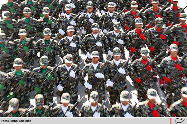 مراسم رژه نیروهای مسلح در هفته دفاع مقدس
