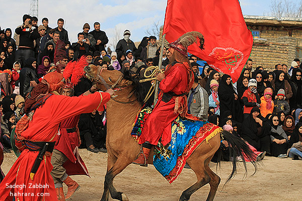 مراسم تعزيه خواني ظهر عاشورا 