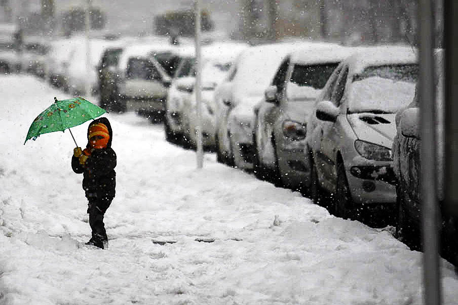 بارش اولین برف زمستانی در مشهد