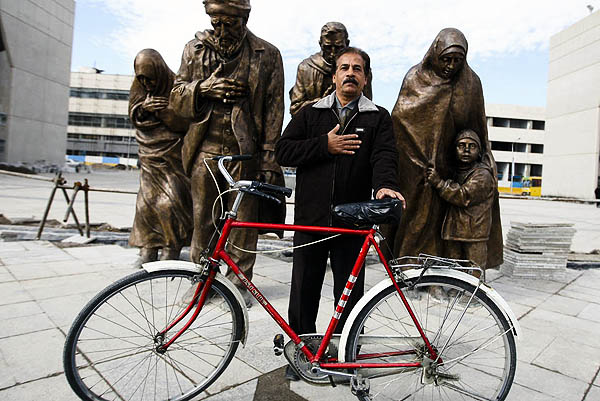 سلام به امام رضا(ع) در عرصه میدان شهدا