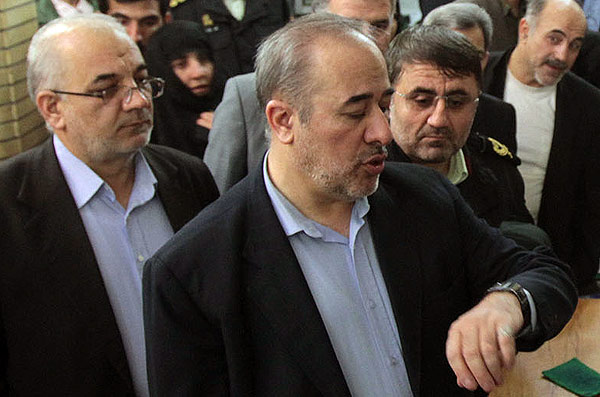 بازدید استاندار خراسان رضوی از شعب اخذ رای