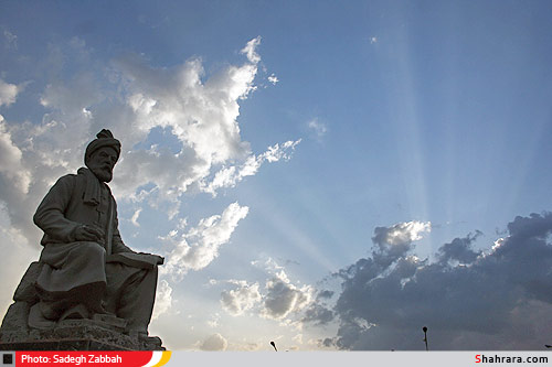 تنديس فردوسي 