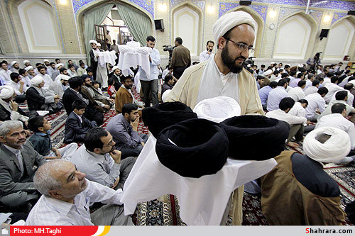 مراسم عمامه گذاري طلاب در مشهد