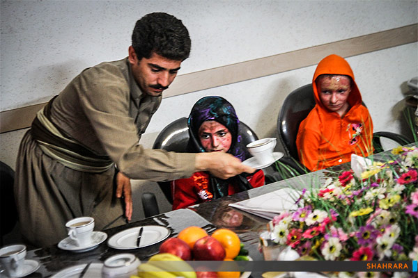 بدرقه ی بچه های مدرسه شین آباد