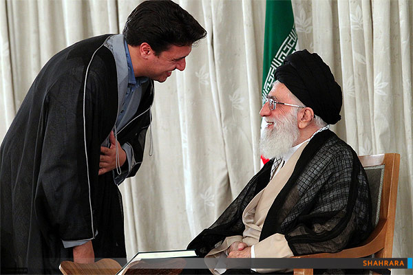 دیدار متسابقین قرآن کریم با مقام معظم رهبری