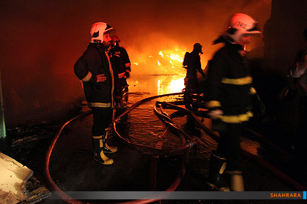 آتش‌سوزی در کارخانه نخ مشهد/1