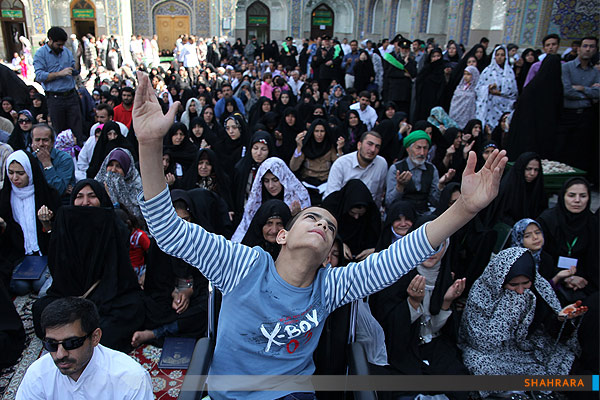 تشرف سالمندان و معلولین به حرم امام رضا(ع)
