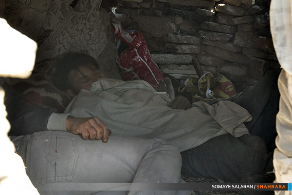 تجمع معتادین در کال زرکش