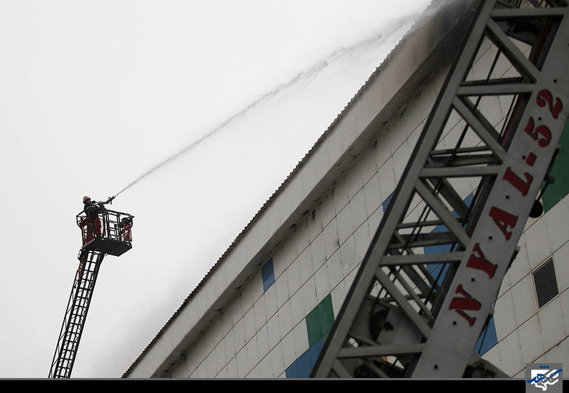 آتش سوزی در پارک آبی در حال ساخت