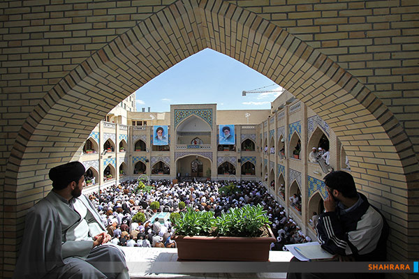 تجمع علما و طلاب حوزه علمیه
