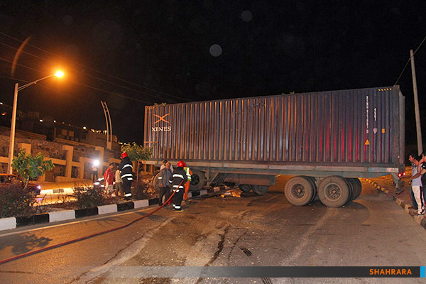 حادثه بریدن بار تریلر