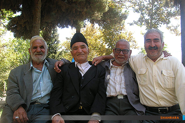 این قافله عمر عجب می گذرد