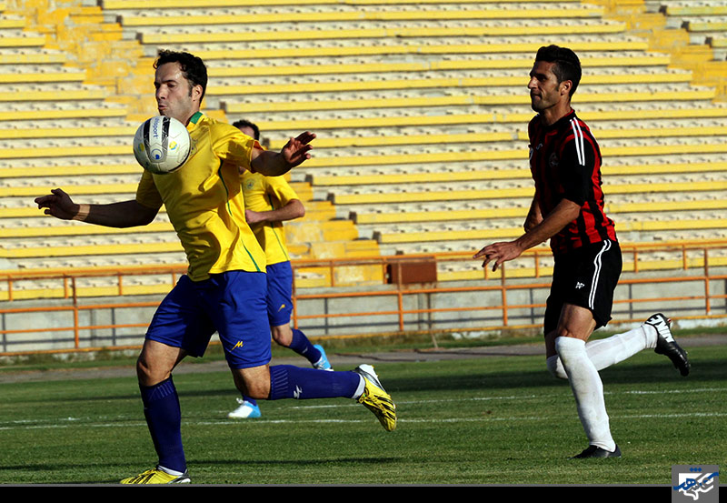 دیدار تیم های سیاه جامگان و نفت آبادان