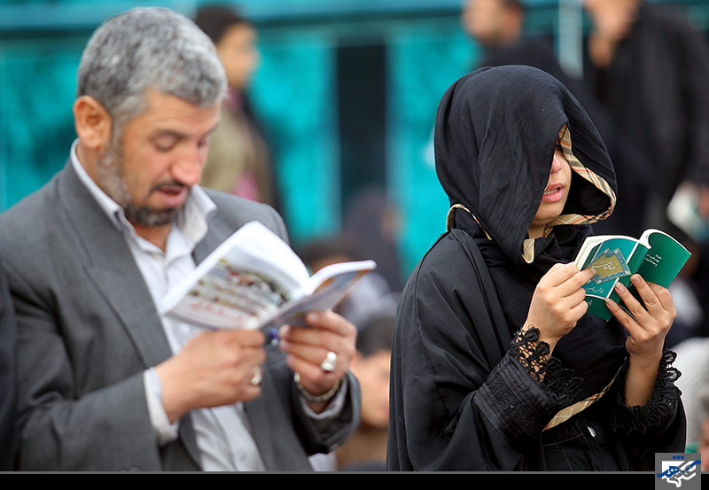 مراسم دعای روز عرفه در حرم رضوی