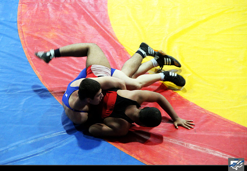 مسابقات کشتی محلات