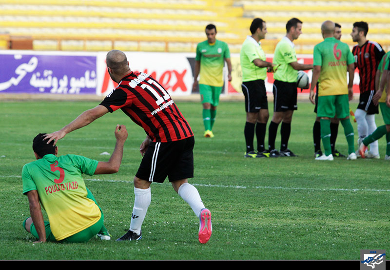 دیدار تیم های سیاه جامگان و فولاد یزد