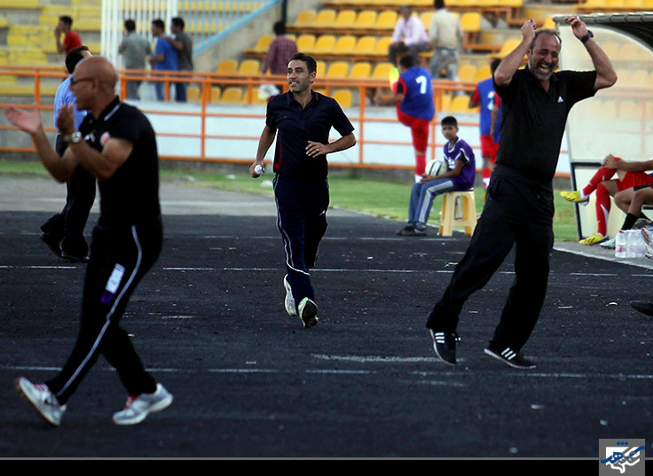 دیدار تیم های پدیده و نیروی زمینی