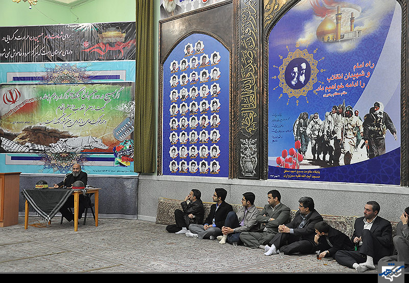 شب نشینی بسیجی ها