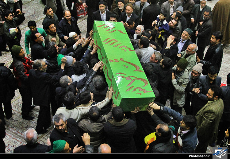 وداع با پیکر مطهر 7 شهید مدافع حرم در مشهد