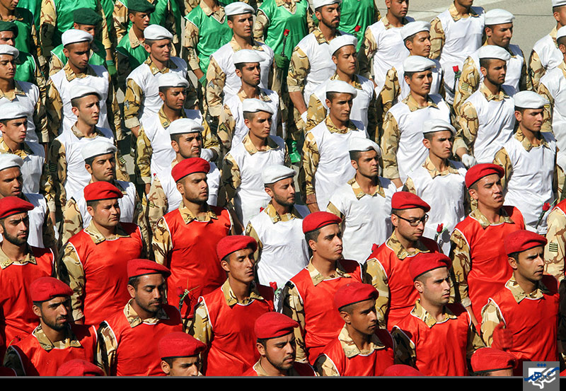 صبحگاه مشترک نیروهای نظامی و انتظامی 