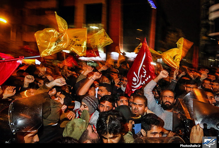 تجمع اعتراض آمیز مردم مشهد در پی اعدام شیخ نمر توسط عربستان 