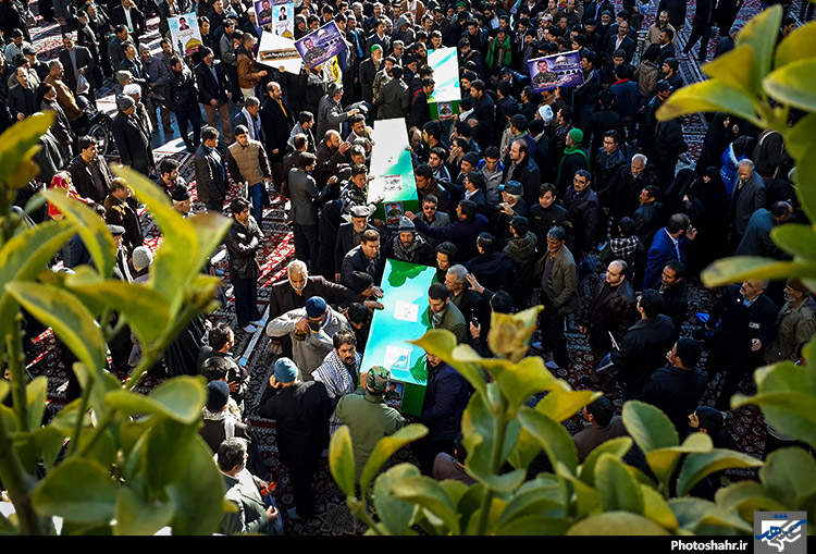  تشییع پیکر 8 شهید مدافع حرم در مشهد 