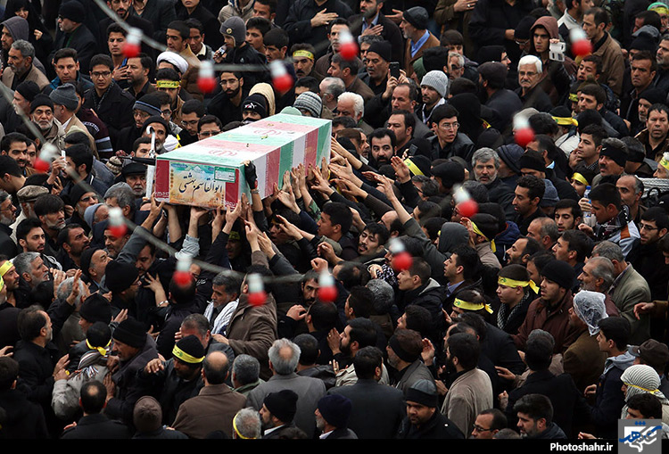 اجتماع عظیم عزاداران فاطمی و تشییع شهدا