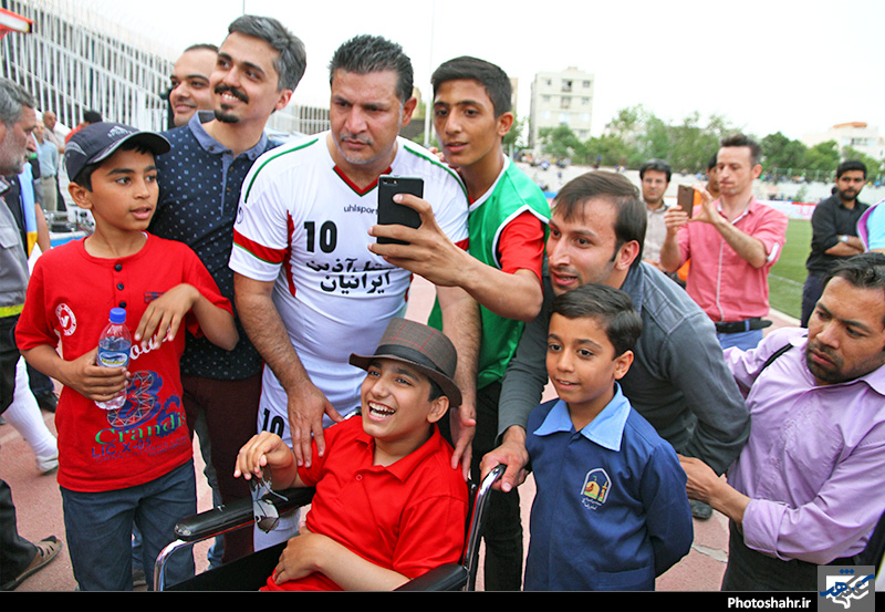 دیدار تیمهای فوتبال منتخب 98 و پیشکسوتان فوتبال خراسان