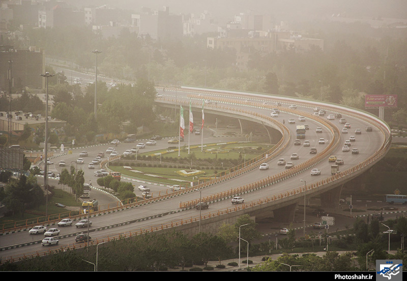 گرد و غبار هوا در مشهد 