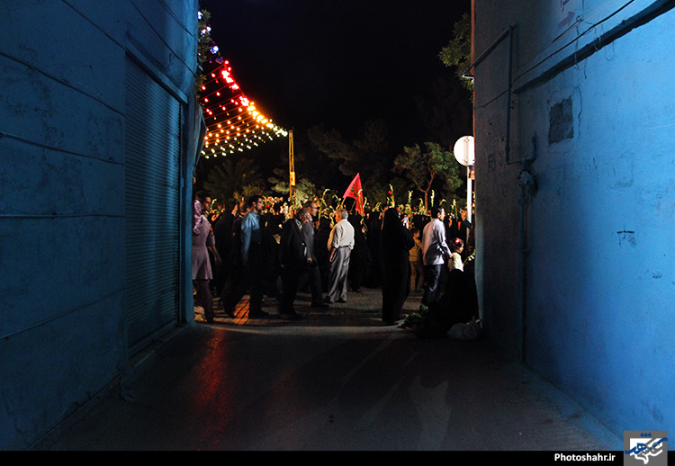گلباران حرم رضوی در شب میلاد حضرت جوادالائمه (ع) 