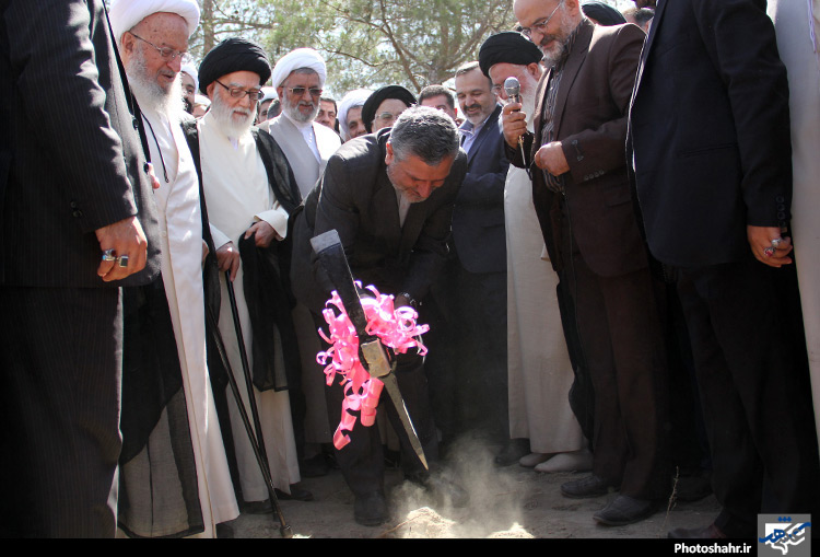 مراسم کلنگ زنی مدرسه علمیه ثامن الحجج(ع)