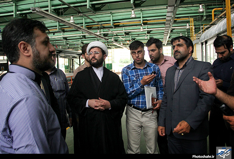 بازدید شهرآرایی ها از قطار شهری مشهد