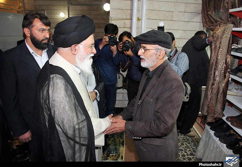 دیدار آیت الله علم الهدی با خانواده مرحوم محسن حاجی حسنی کارگر
